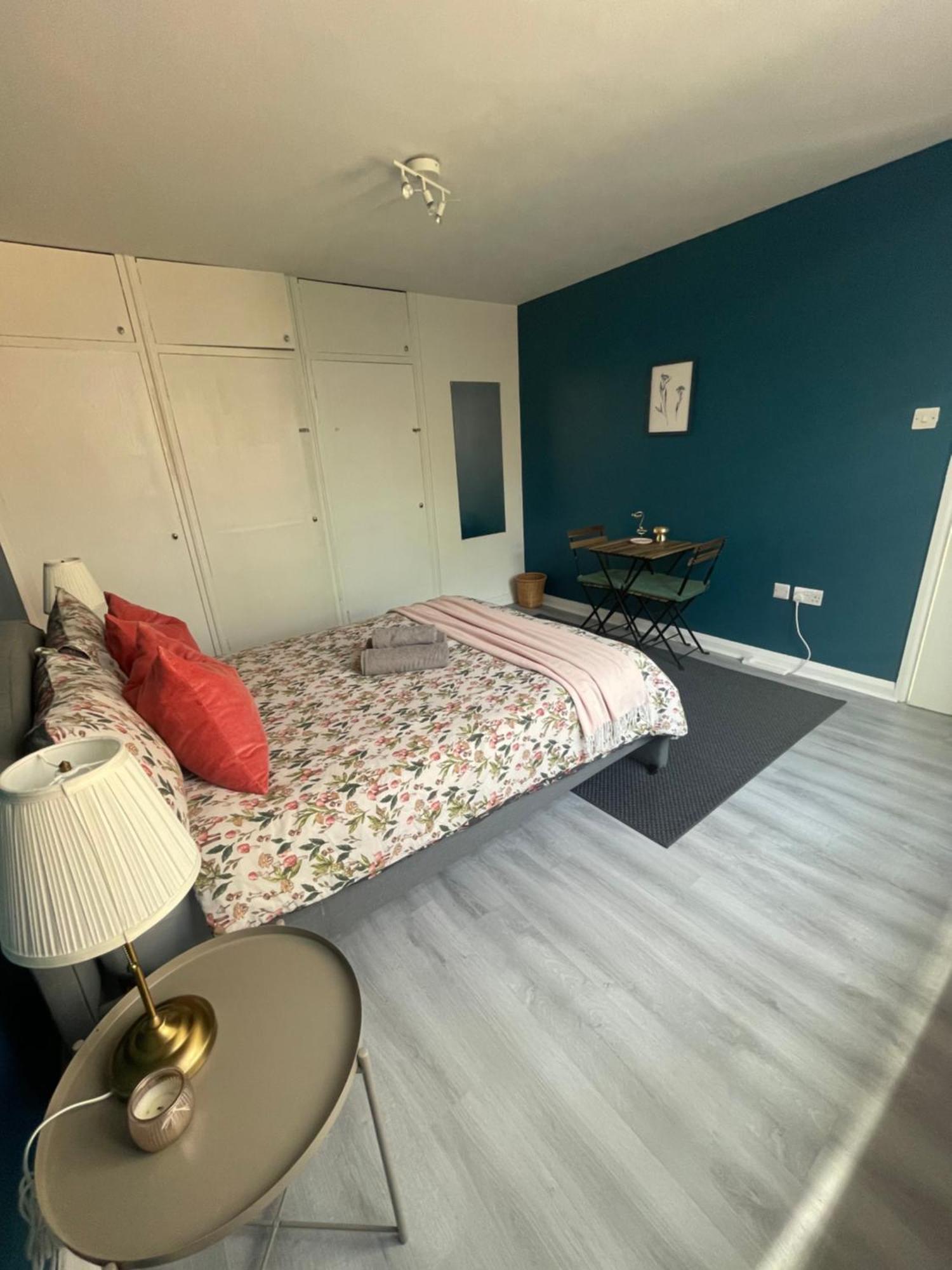 לונדון Willesden Green Rooms מראה חיצוני תמונה